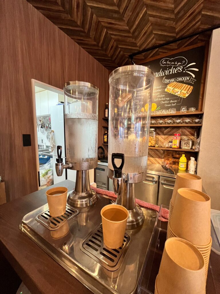 カフェドシュシュのお店の内装