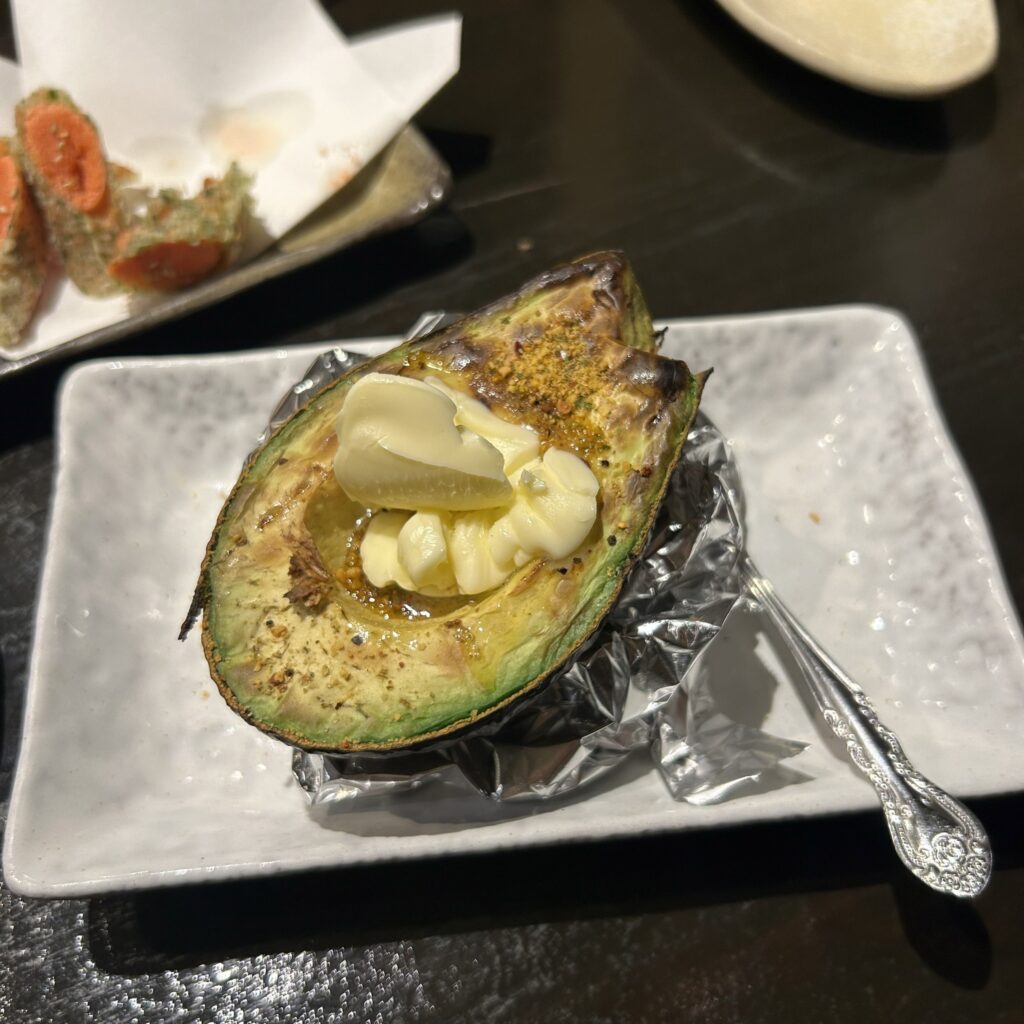 カツタロバタの炉端焼アボカドバター