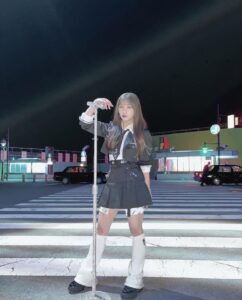 呪って呪って　山本杏奈　全身