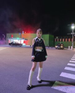 呪って呪って　大場花菜　全身