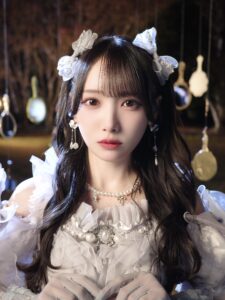 選ばれなかった女の子の、儚くて上品な衣装】モブノデレラ/≠ME