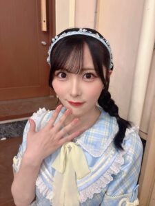 ブルーハワイレモン　衣装　　逢田珠里依　カチューシャ　青チェック