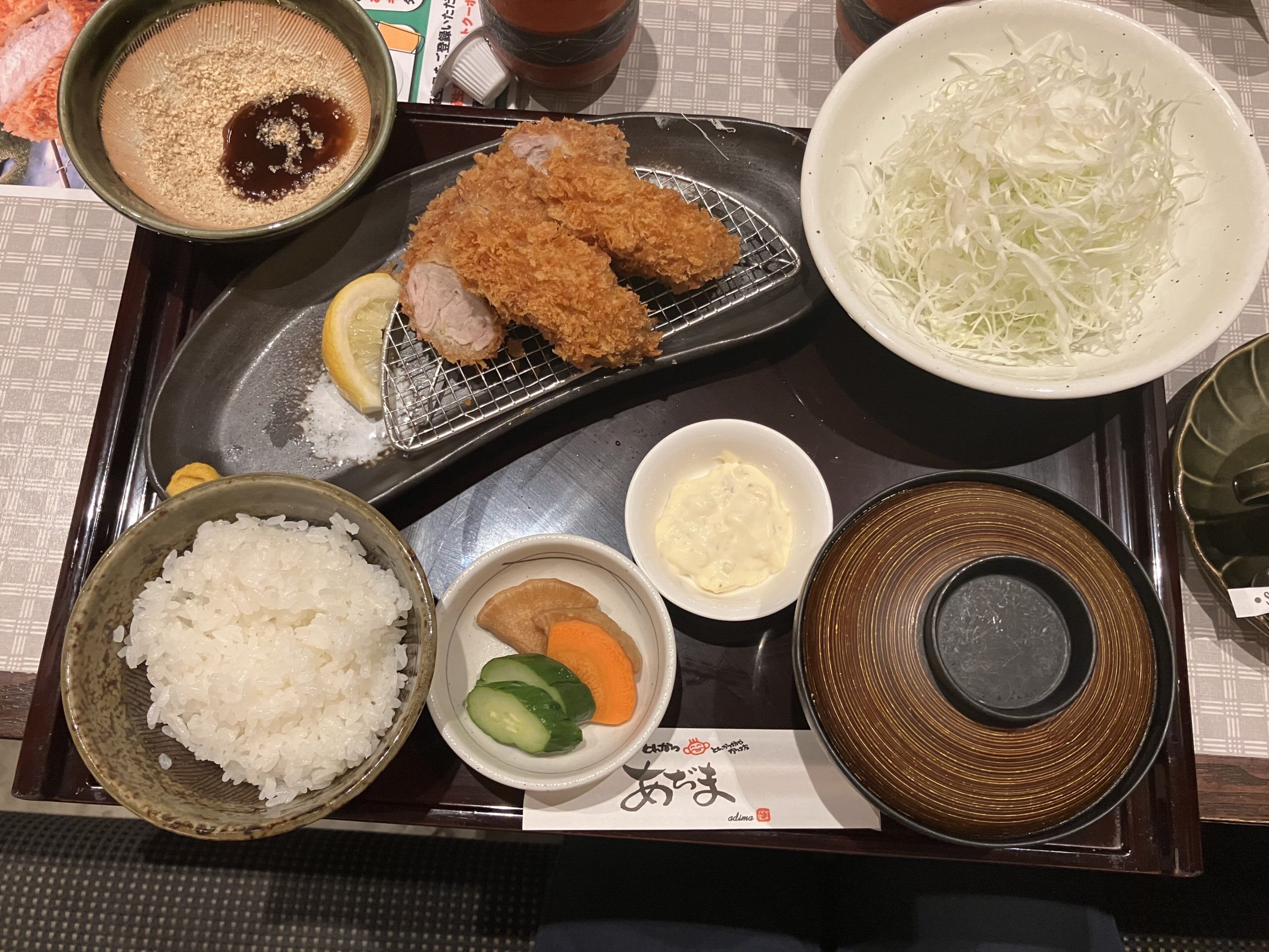 こだわりとんかつあぢま　ひたちなか本店　カキフライとやわらかヒレかつ定食