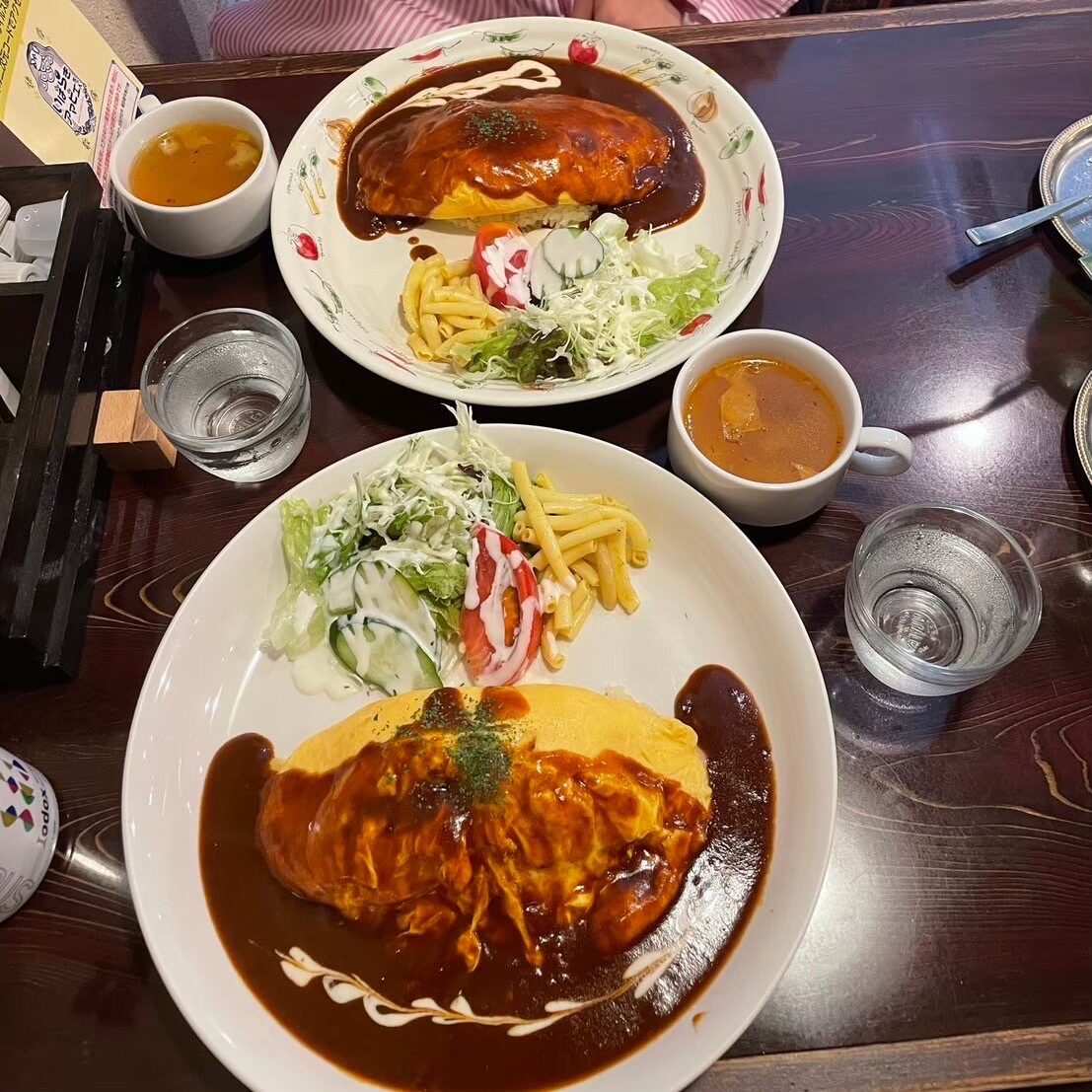 洋食屋花キャベツの奥久慈卵チーズハヤシオムライス