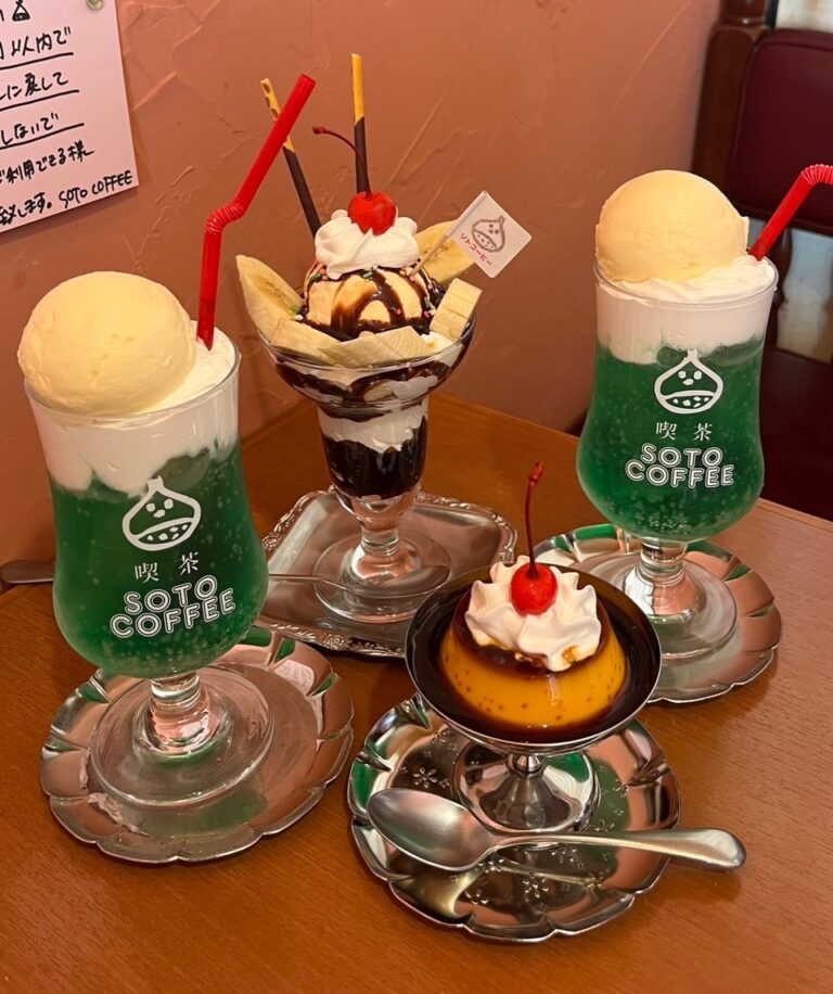 SOTO　COFFEE　のときめきクリームソーダとザ・プリンとプリンパフェ