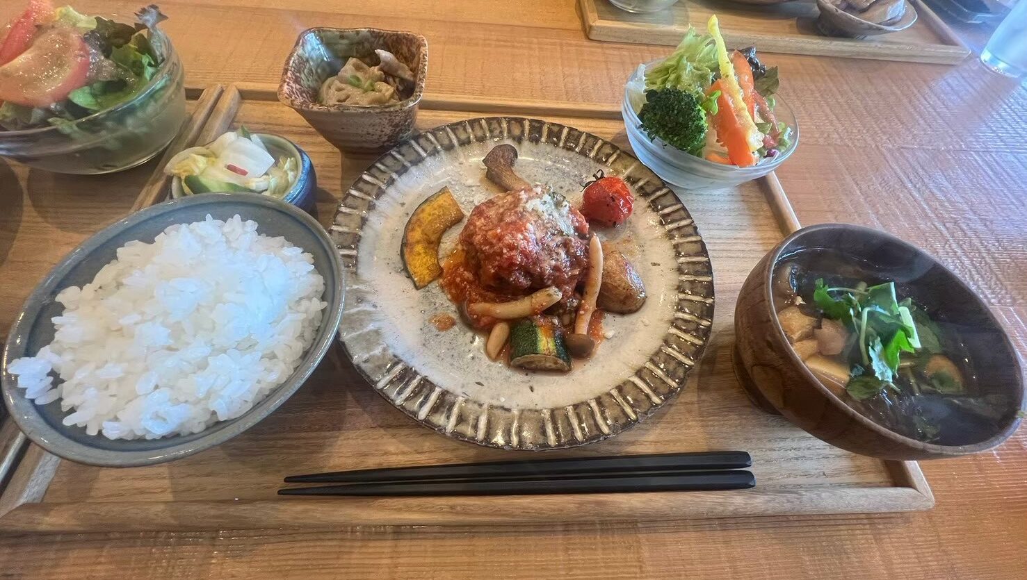 常陸牛ハンバーグ(トマトソース)